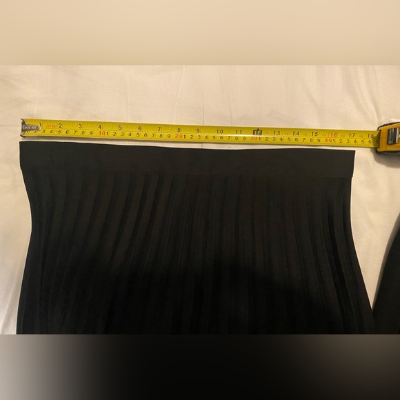 Zara Black Pleated Midi Skirt | US L | Never Worn - Picture 3 of 3